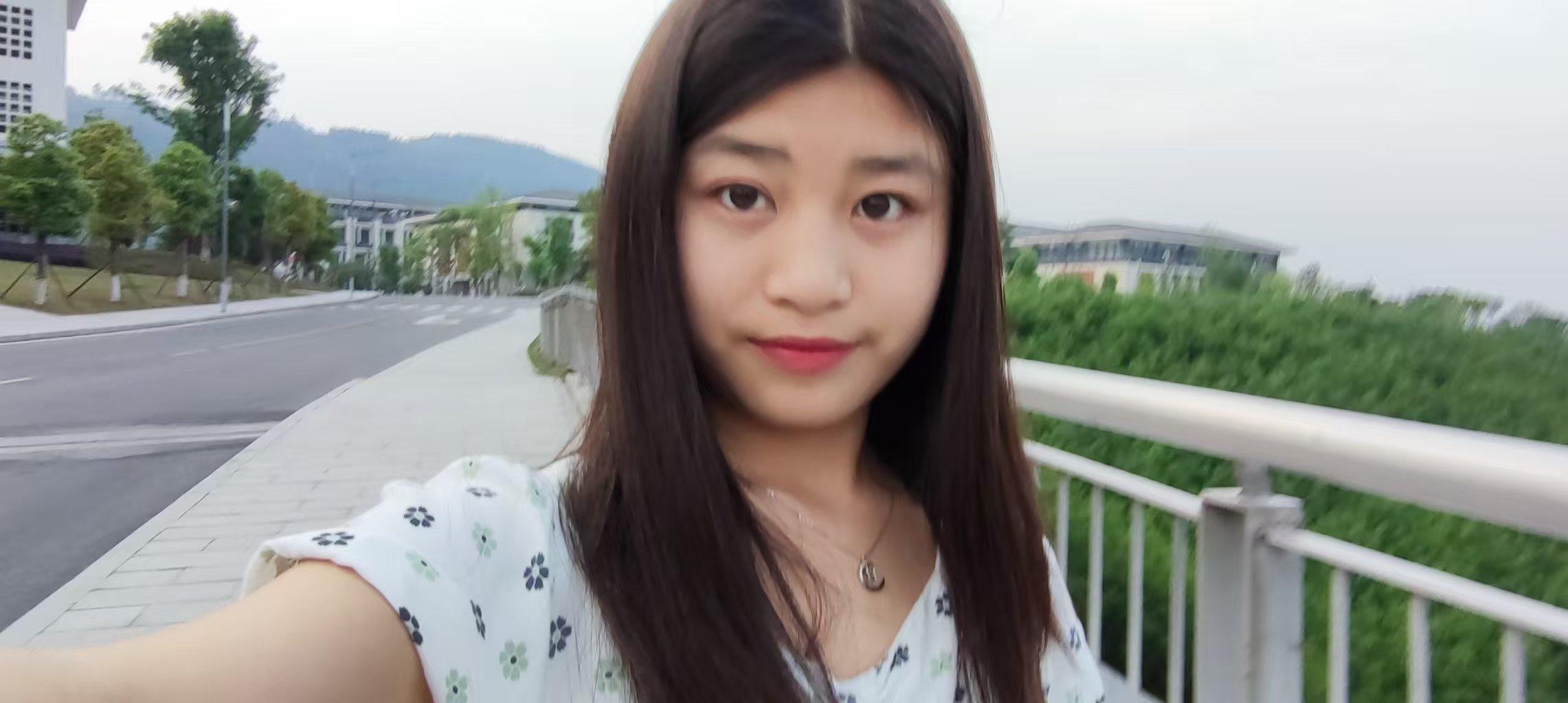 牟艳